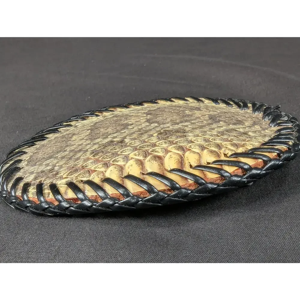 Unbranded vintage oval